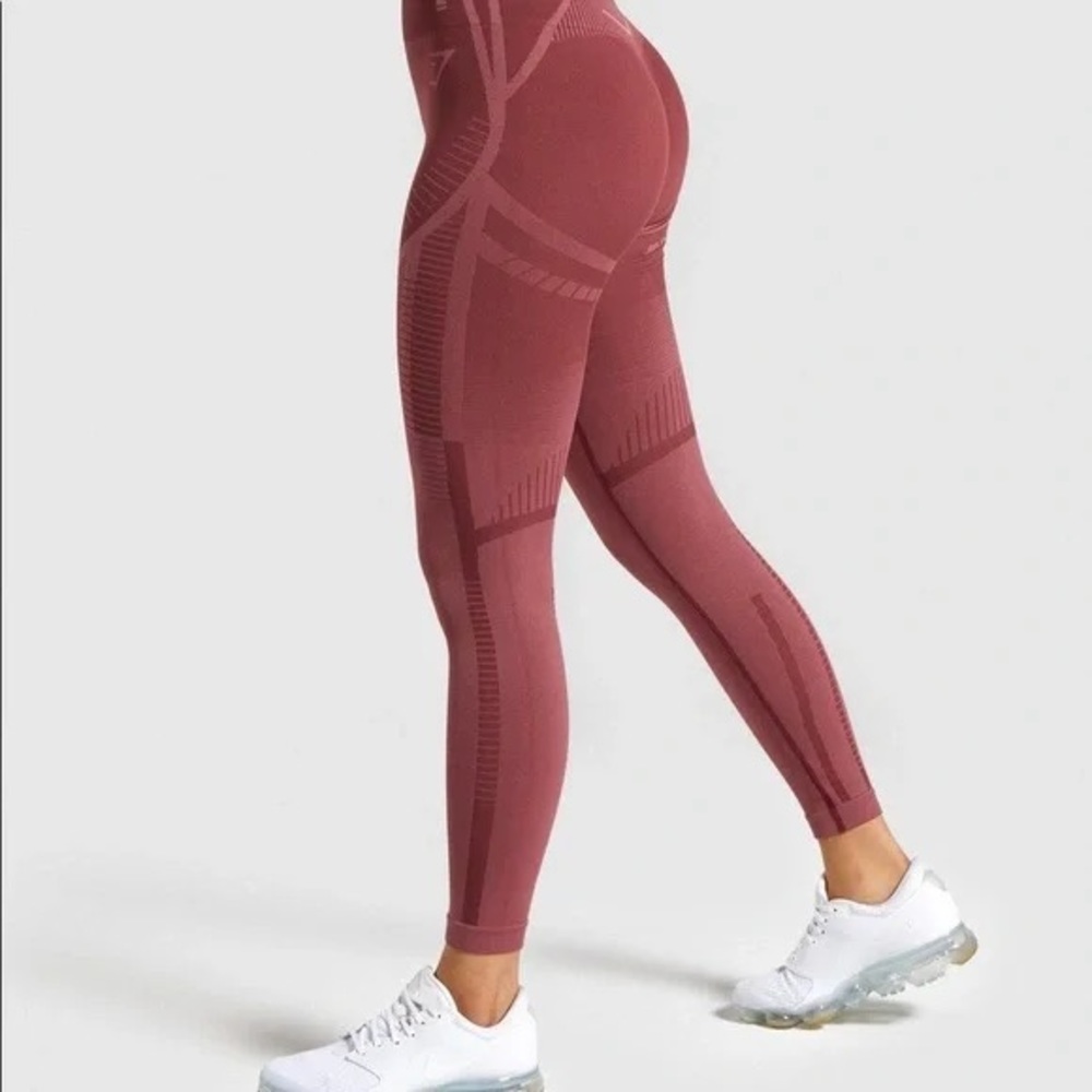 Gymshark Geo Seamless Leggings in Rose